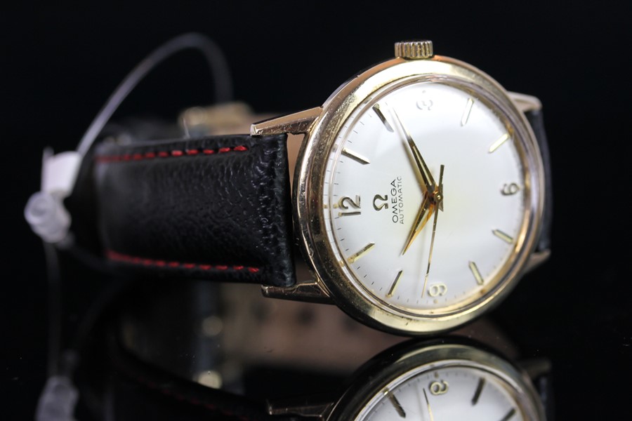 GENTLEMENS OMEGA AUTOMATIC WRISTWATCH REF. 6304, circu.ar silver/off white dial with gold baton hour - Image 2 of 3