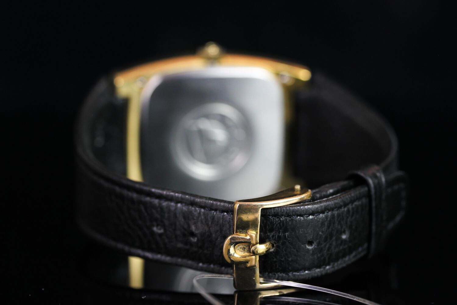 GENTLEMEN'S OMEGA CONSTELLATION, square, gold dial with black hands, black baton markers, 38x32mm - Image 3 of 4