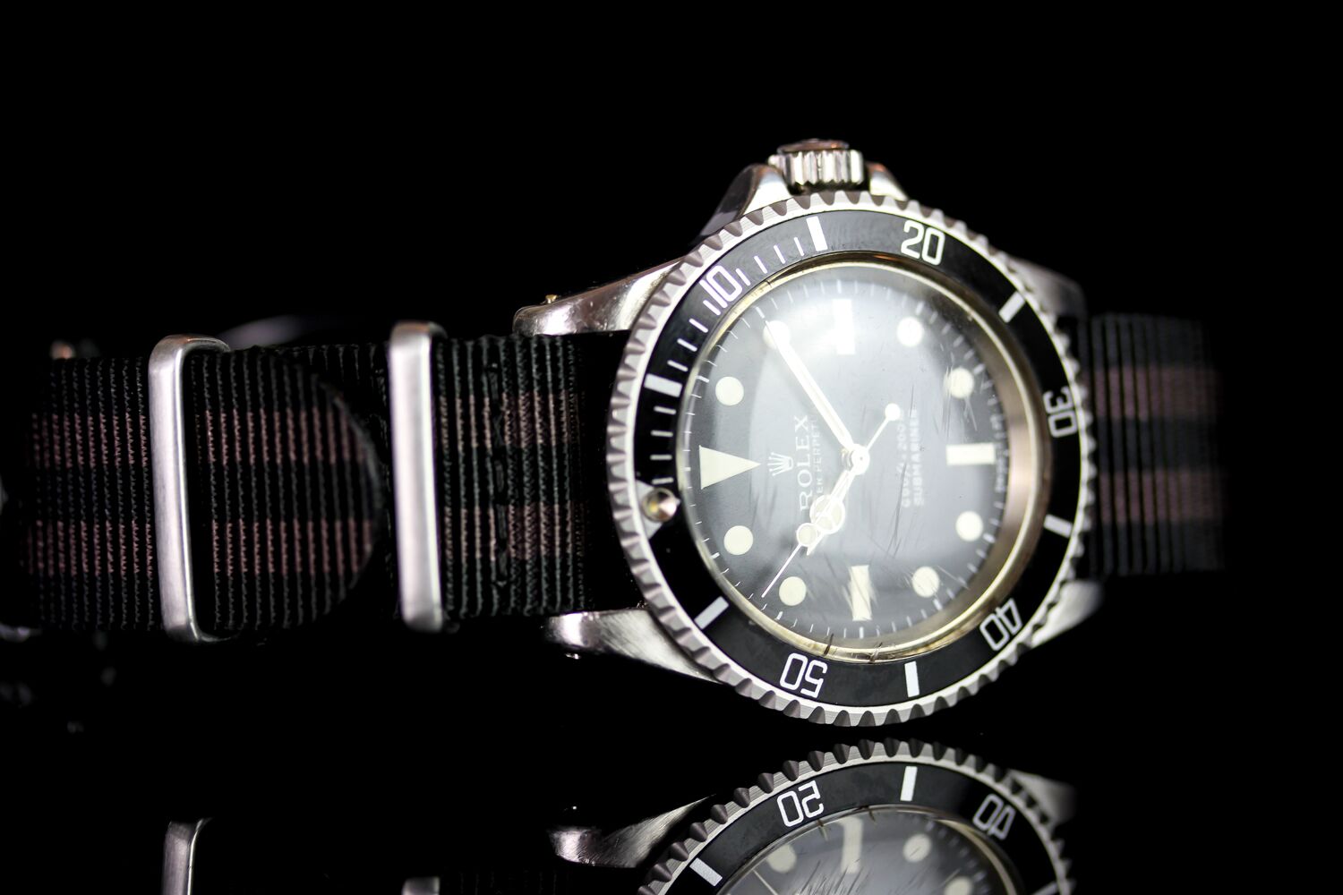 GENTLEMENS ROLEX OYSTER PERPETUAL SUBMARINER WRISTWATCH REF. 5513 CIRCA 1970, circular matt black - Image 2 of 4