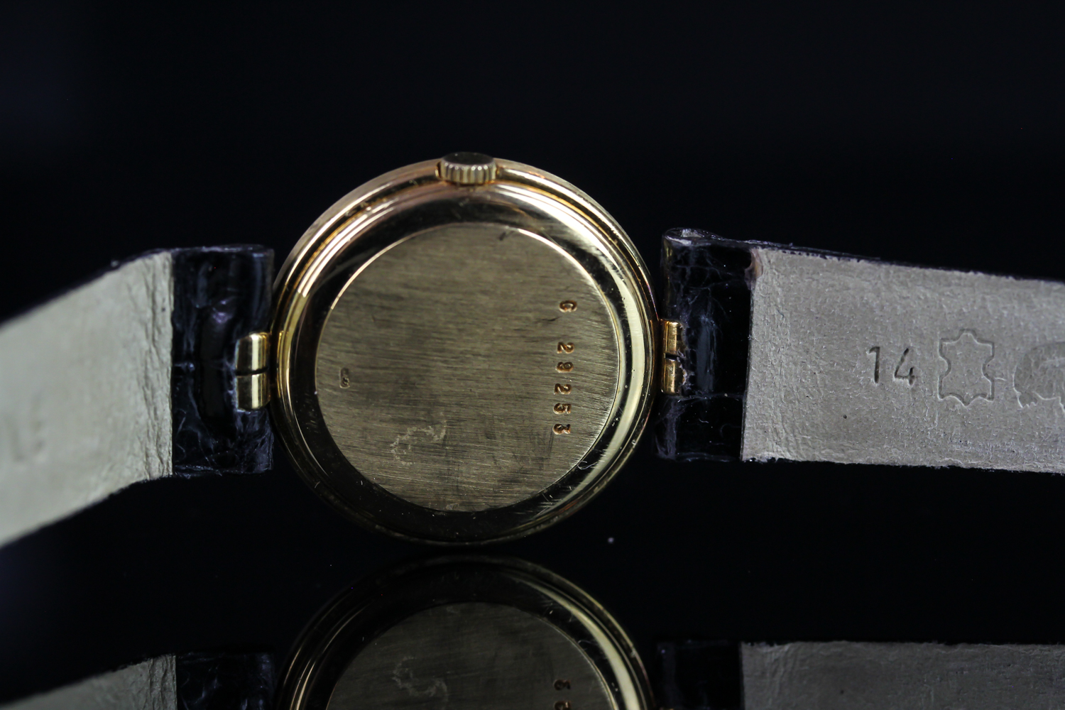 LADIES' AUDEMARS PIGUET WRISTWATCH, circular gold dial with gold hour markers and hands, black - Image 4 of 4