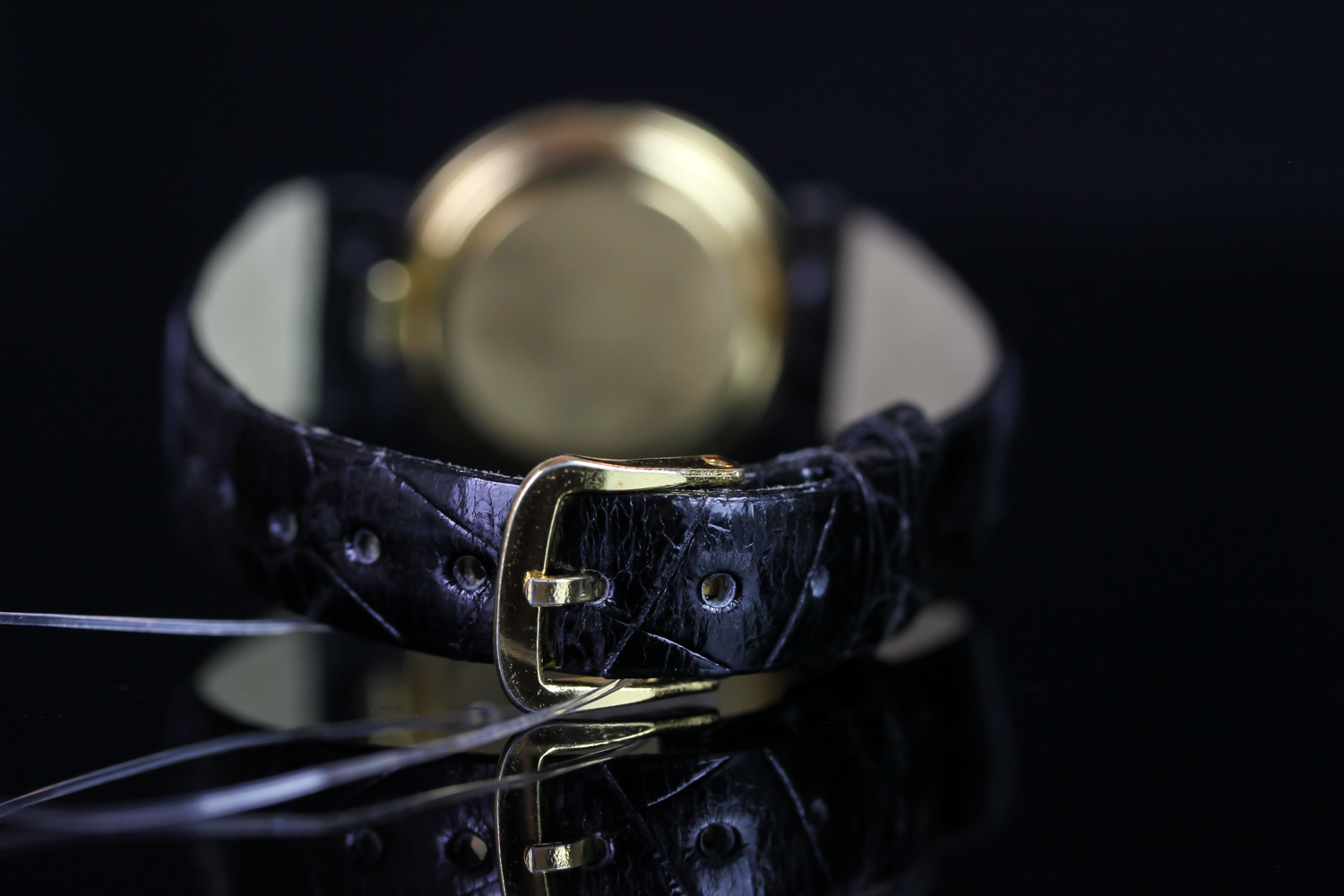 LADIES' AUDEMARS PIGUET WRISTWATCH, circular gold dial with gold hour markers and hands, black - Image 3 of 4