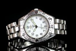 GENTLEMEN'S BREITLING AUTOMATIC DATE WRISTWATCH REF. A17035, circular white dial with a date window,