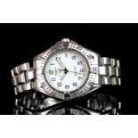 GENTLEMEN'S BREITLING AUTOMATIC DATE WRISTWATCH REF. A17035, circular white dial with a date window,