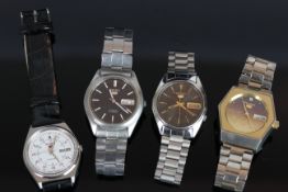 GROUP OF SEIKO 5 WRISTWATCHES, two with Seiko bracelets, all currently working except for the