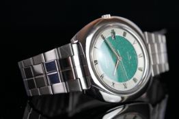 UNUSUAL SEIKO AUTOMATIC DATE WRISTWATCH, circular green multi tone dial with date window at 3 and an