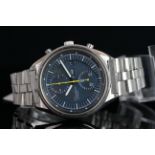 GENTLEMENS SEIKO UFO CHRONOGRAPH WRISTWATCH, circular twin register blue dial with day dat windows