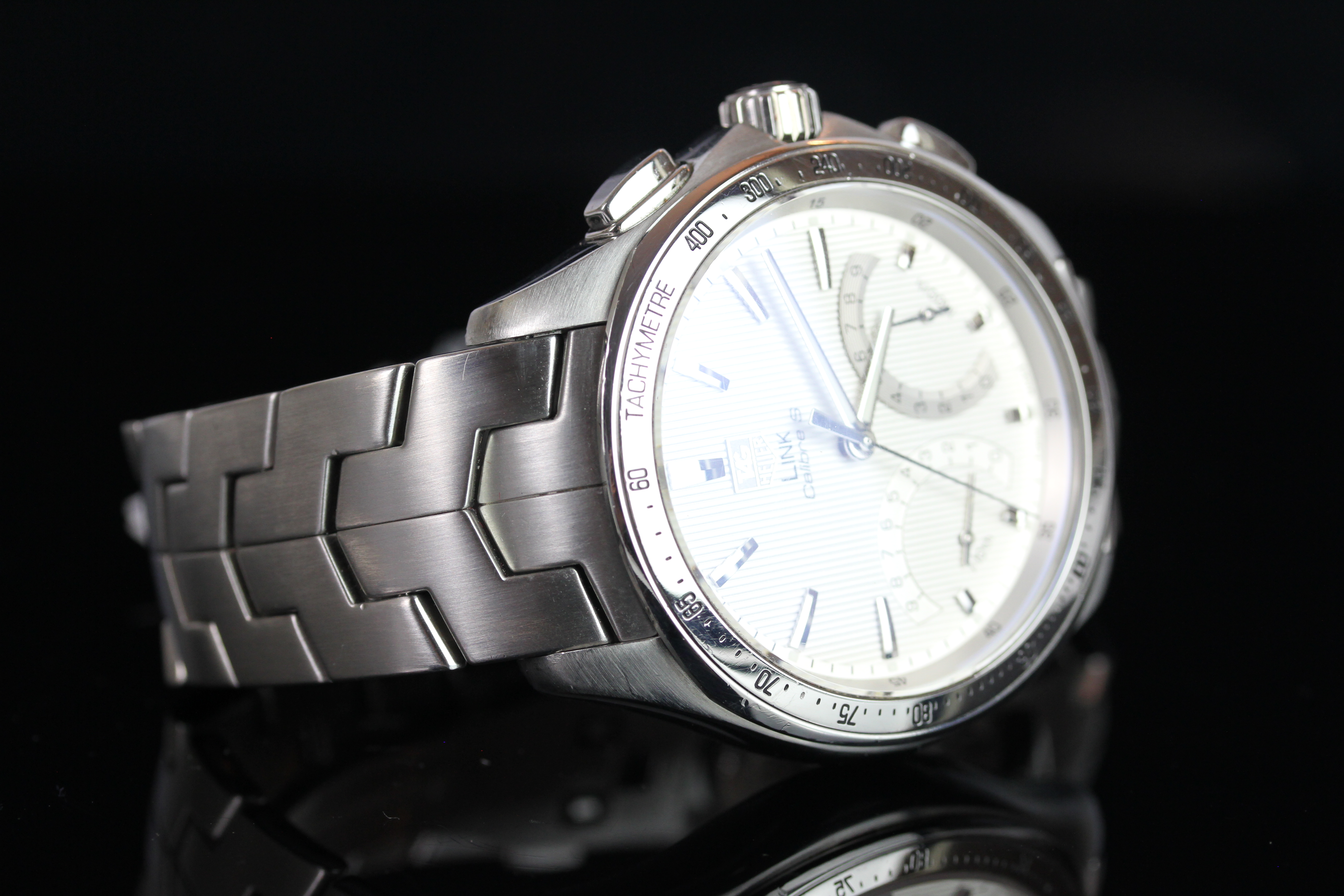 GENTLEMANS TAG HEUER LINK CHRONGRAPH ,CALIBRE S , MODEL 7011,round, silver dial and hands, silver - Image 2 of 4