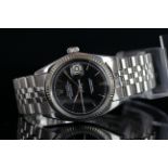 GENTLEMENS ROLEX OYSTER PERPETUAL DATEJUST WRISTWATCH REF. 1601, circular black gloss dial with