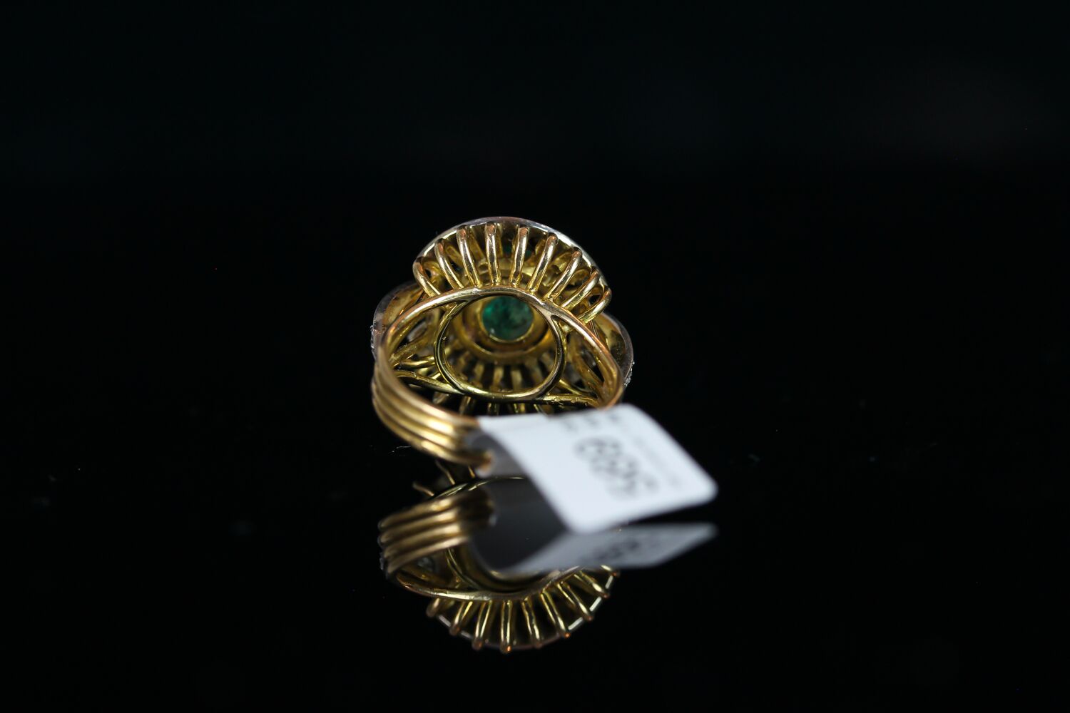 Vintage Emerald and diamond dress ring, central circular cabochon cut Emerald, 9.5mm diameter, round - Image 3 of 3
