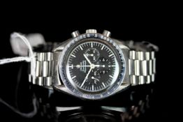 GENTLEMENS OMEGA SPEEDMASTER PROFESSIONAL CHRONOGRAPH WRISTWATCH REF. 145022-78, circular black dial