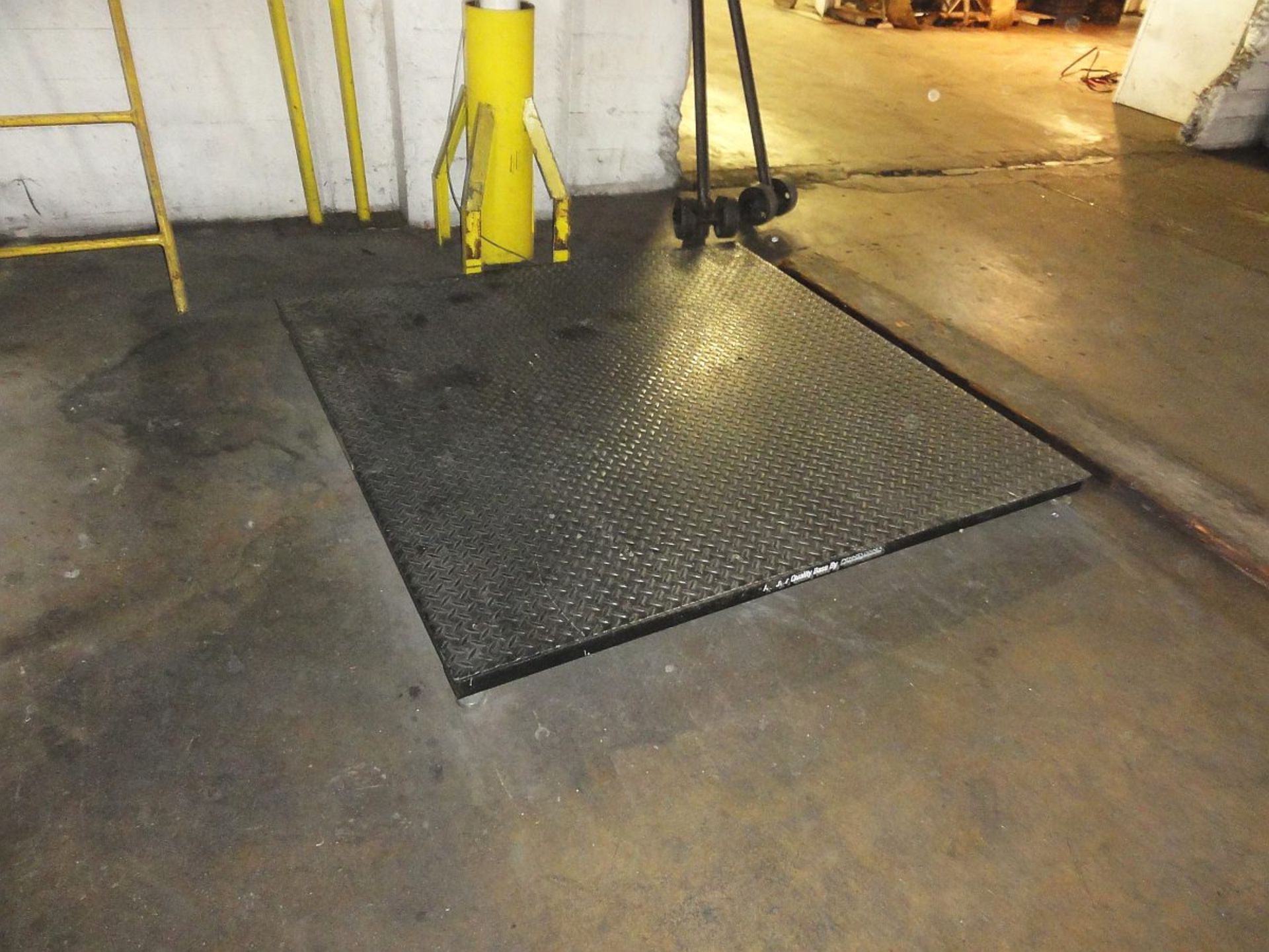 Pennsylvania 10000 lb x 5 ft. x 5 ft. Floor Scales w/digital control, 110 volt - Image 2 of 3