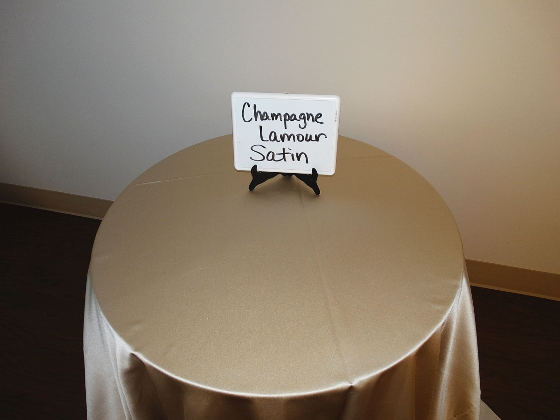 CHAMPAGNE LAMOUR SATIN 120X120