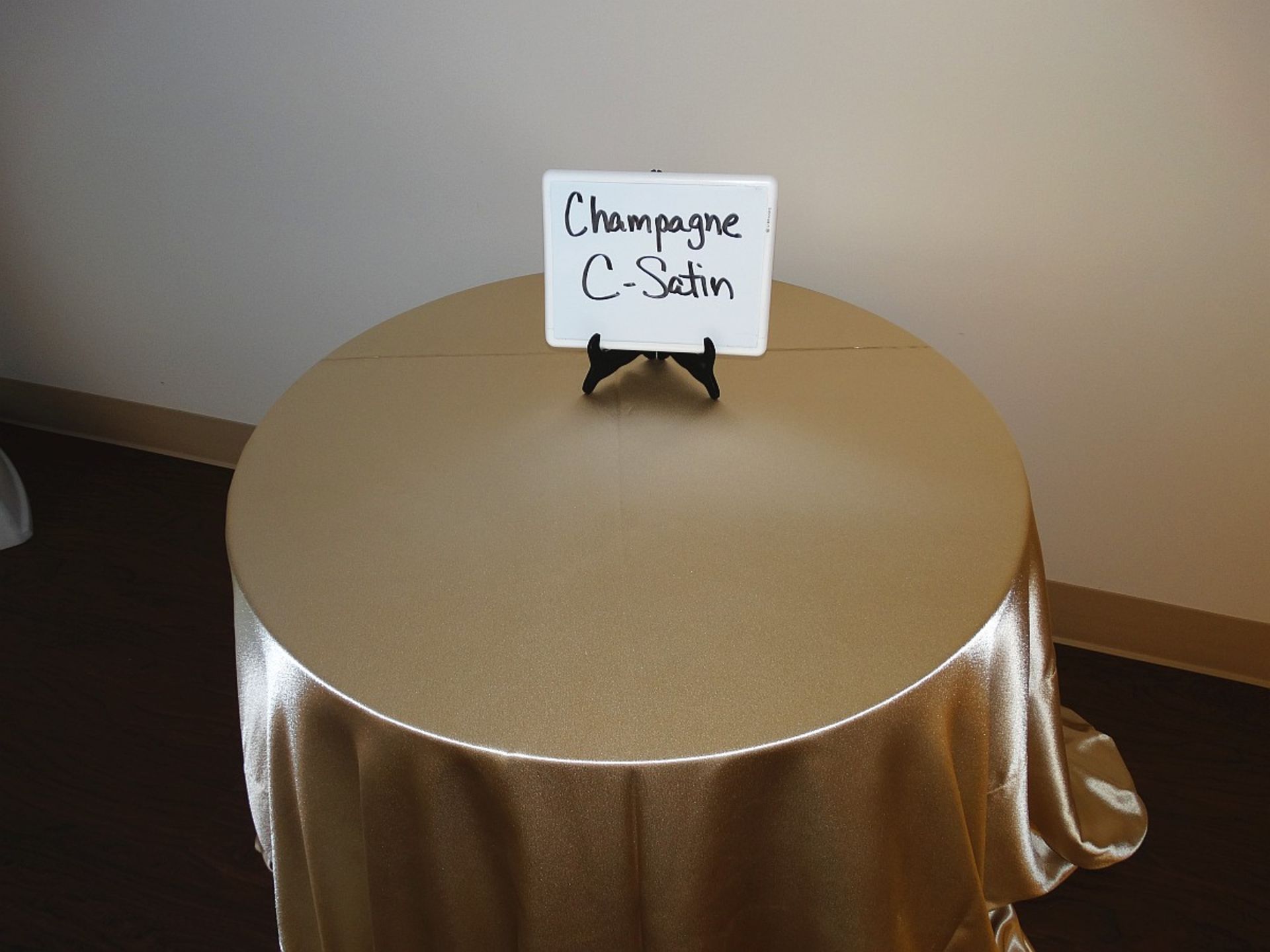 CHAMPAGNE CREPE SATIN 90X156