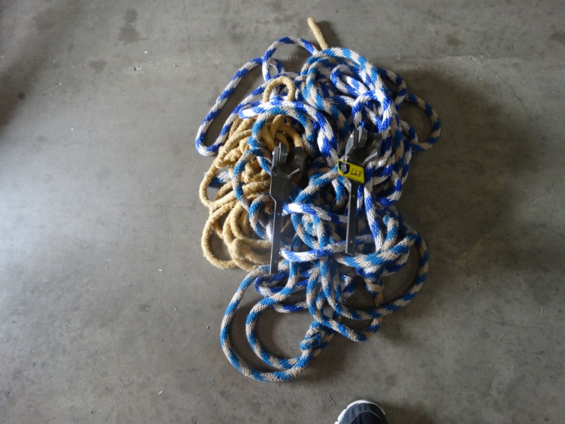Keder Feeders & Ropes - Image 2 of 2