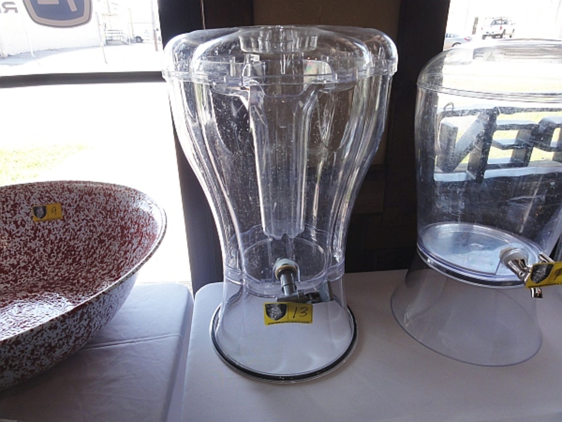 BEVERAGE DISPENSERS, CLEAR ACRYLIC, SCALLOPED