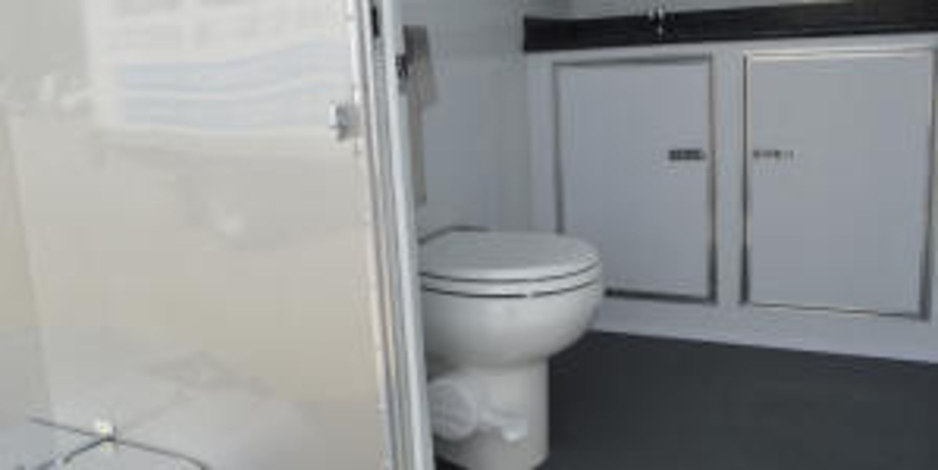 2016 COMFORTS OF HOME RESTROOM TRAILER, MDL 12', 3-STALL, VIN 4C9TN1214GM081705 - Image 7 of 7