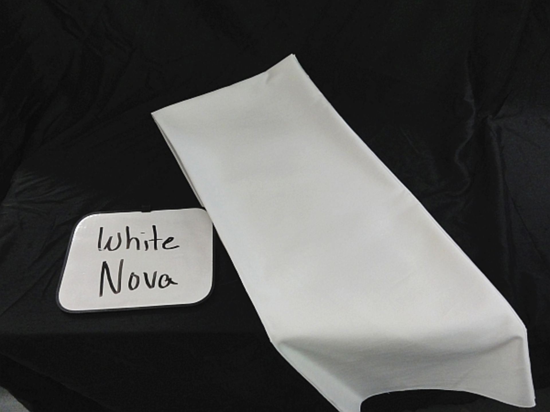 WHITE NOVA, 120" ROUND