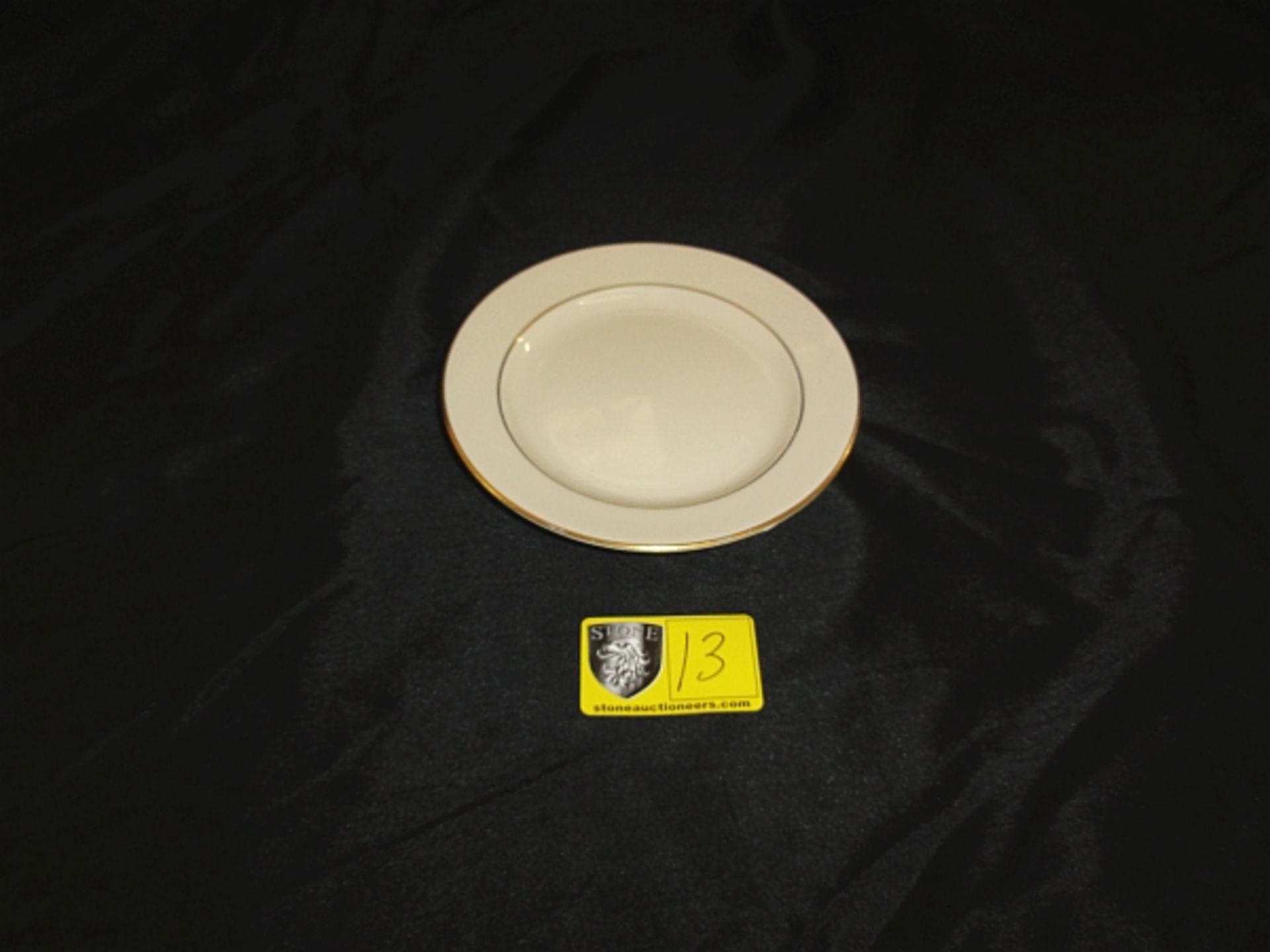 LOT OF 134 IVORY 7" SALAD PLATE W/ GOLD RIM- LOT COME IN 7 MICROWIRE CRATES BILLED @ $18 EA.