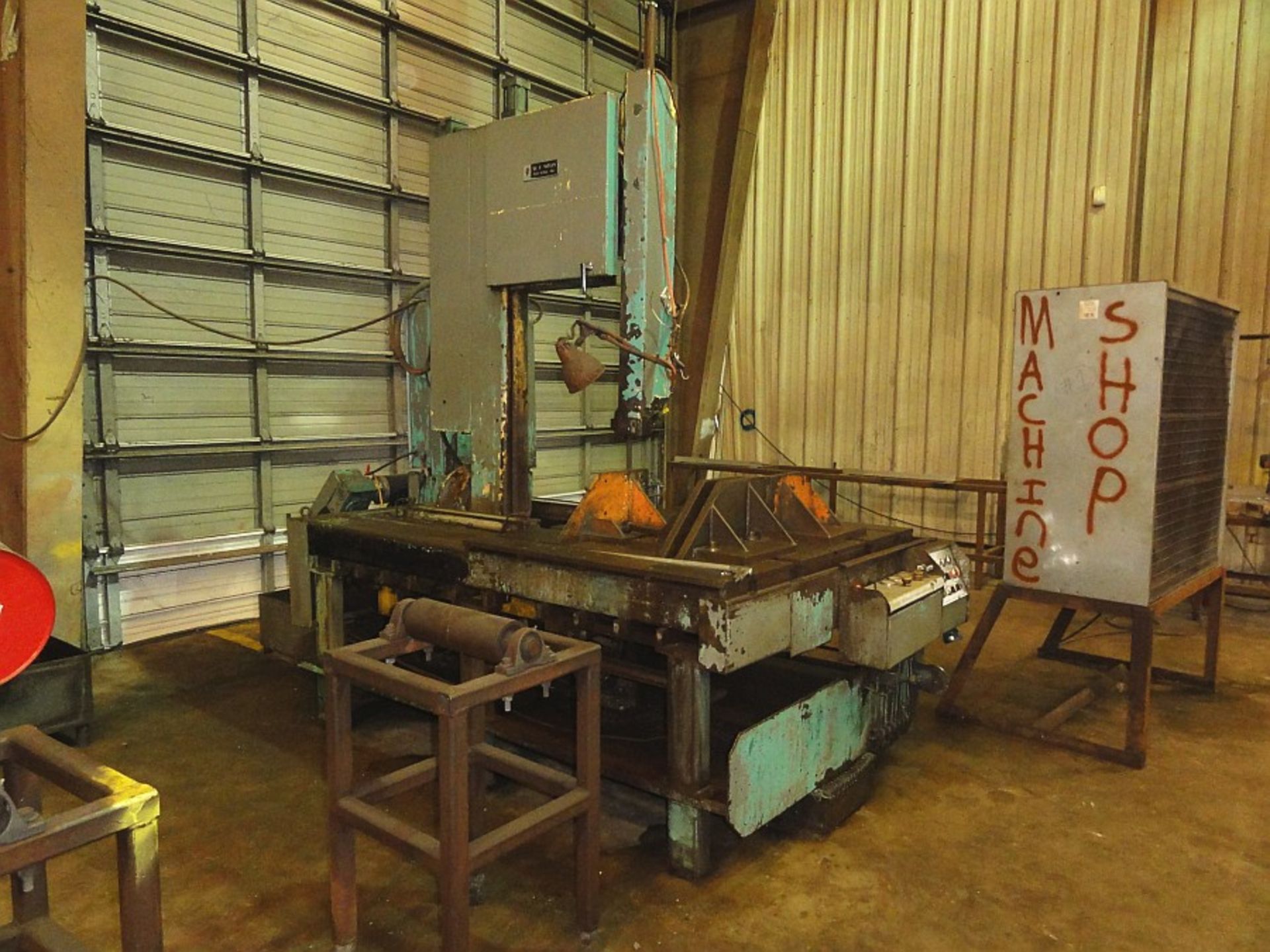 W. F. Wells Vertical Tilt/Miter Frame Bandsaw, Model VCO2535, 25" x 35" Capacity, 19-3"x 1.5" x .05" - Image 2 of 3