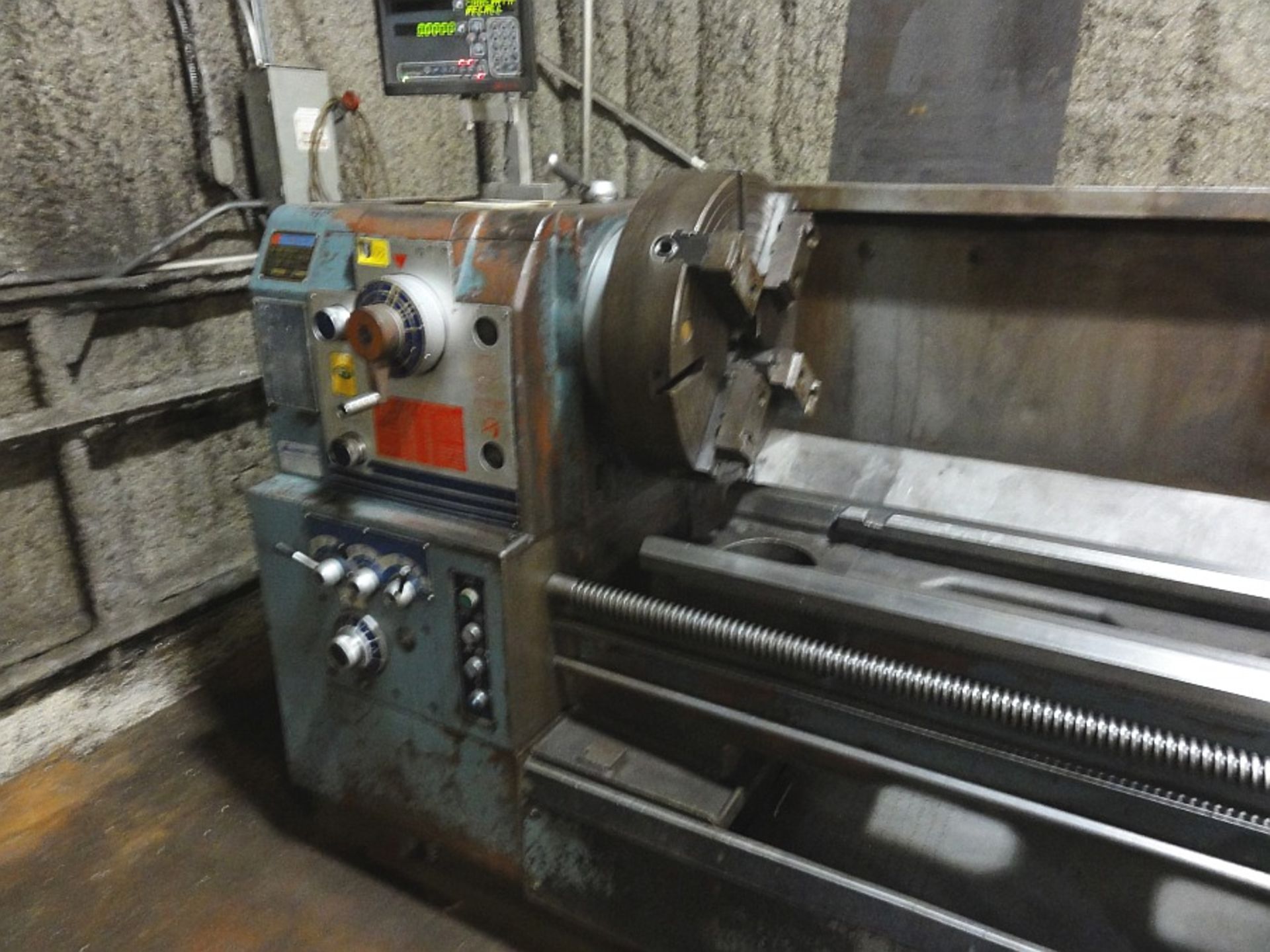 Kingston HD2690 Gap Bed Engine Lathe, 26" Swing x 90" Center, 3" Spindle Hole, 18" 3-jaw Chuck, 13 - - Image 2 of 4