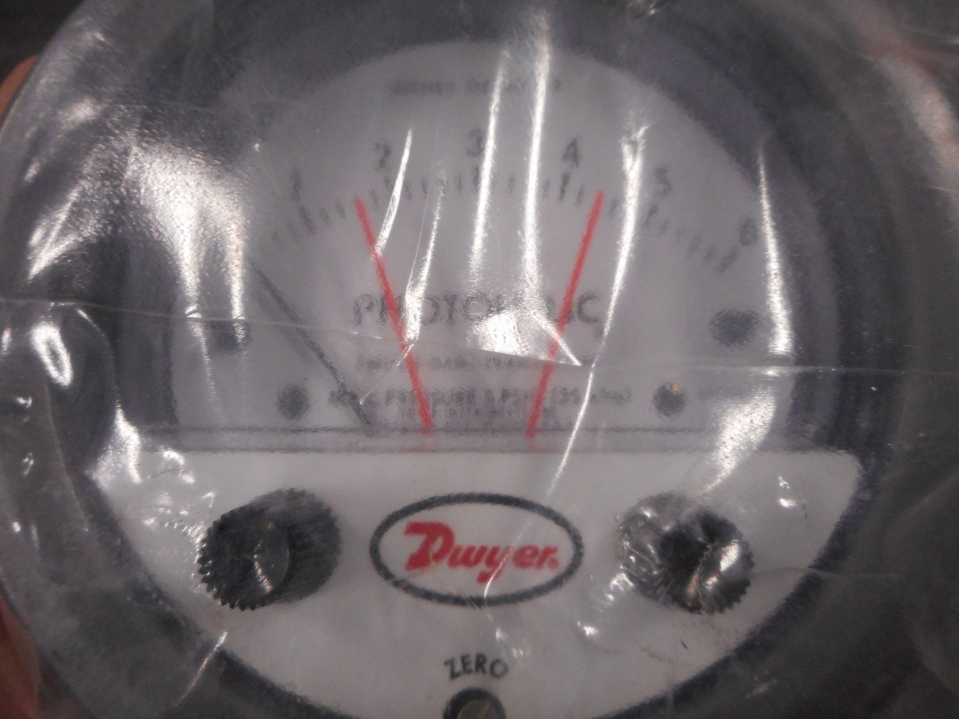Dwyer Photohelic Pressure Switch Gage Gauge