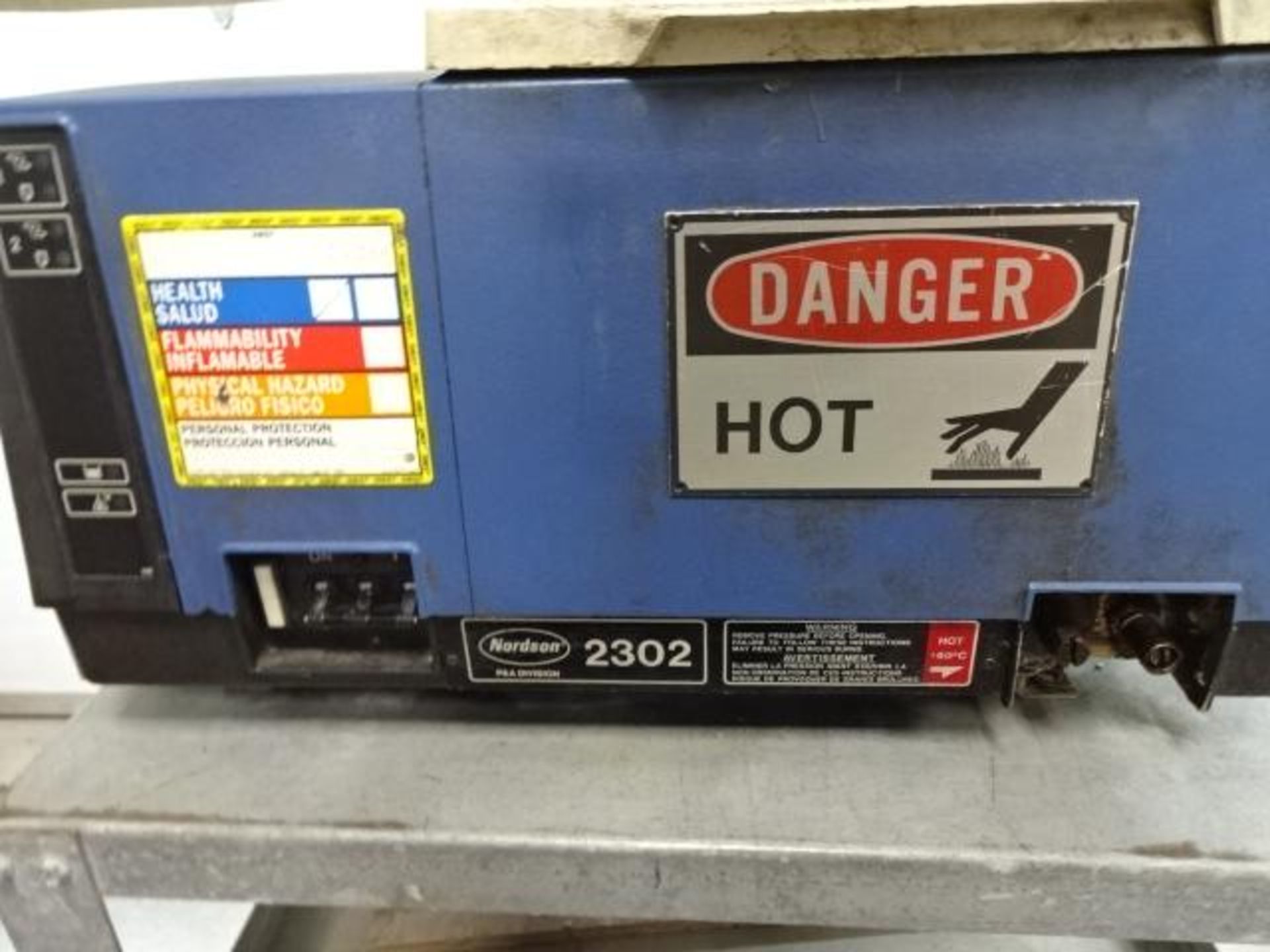 Nordson 2302 hot cast iron unit - Nordson 2302 unité de fonte chaude - Image 3 of 5