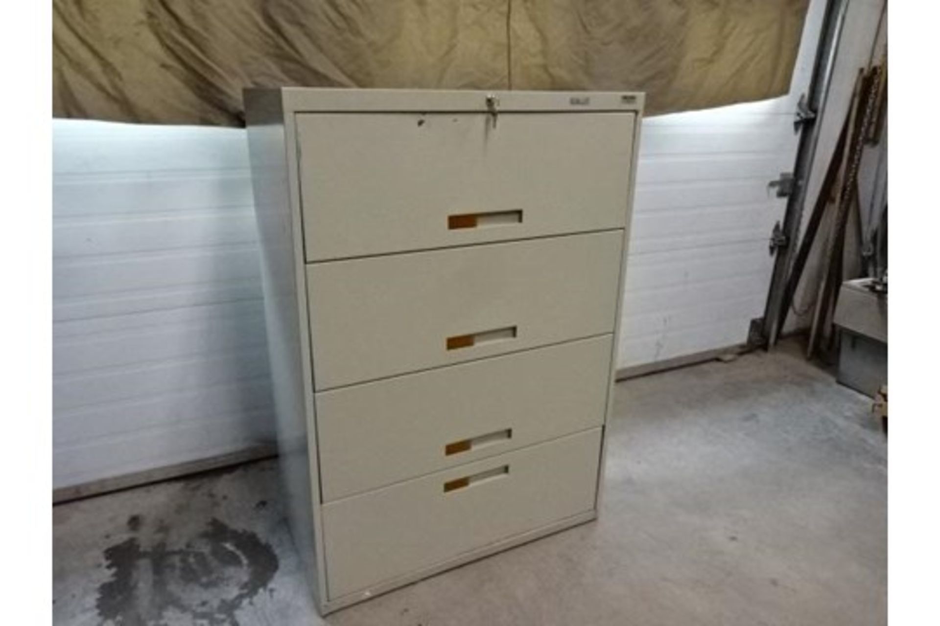 drawer cabinet 3ft x 18in x 52in high - CLASSEUR COMMANDER 3pi x 18po x 52po de hauteur
