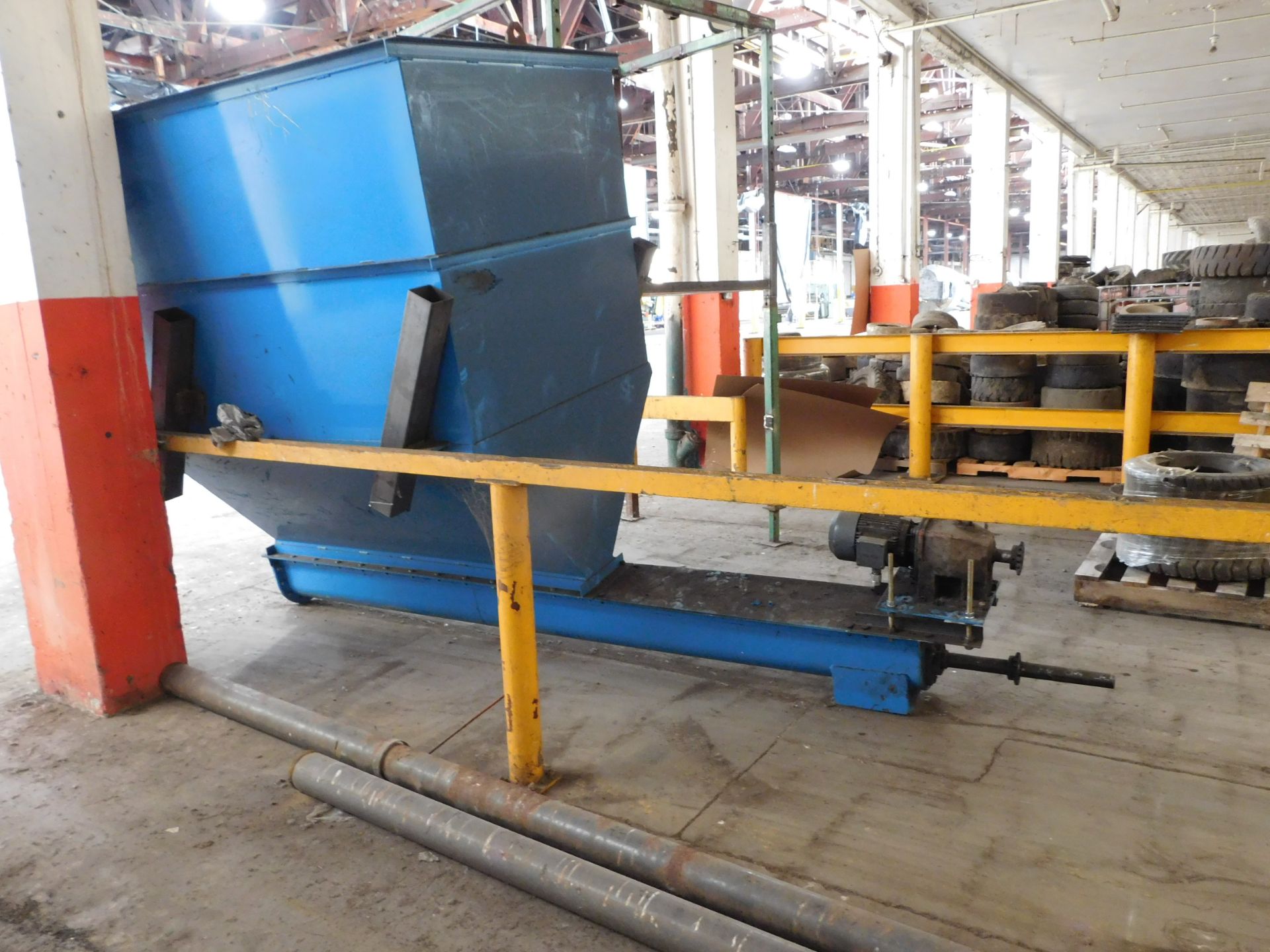 .HOPPER SCREW CONVEYOR