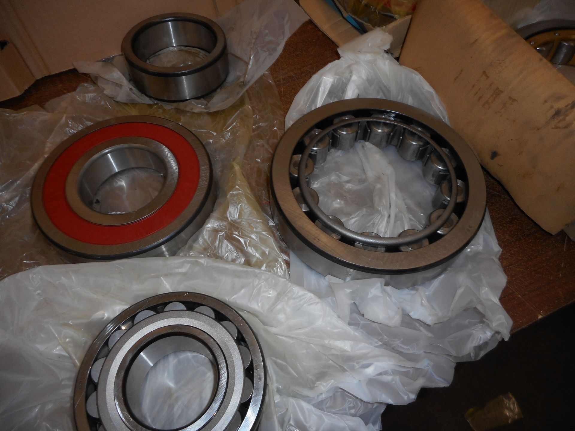 LOT OF BEARINGS - Image 2 of 7