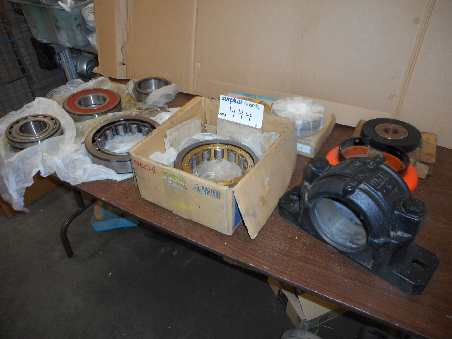 LOT OF BEARINGS