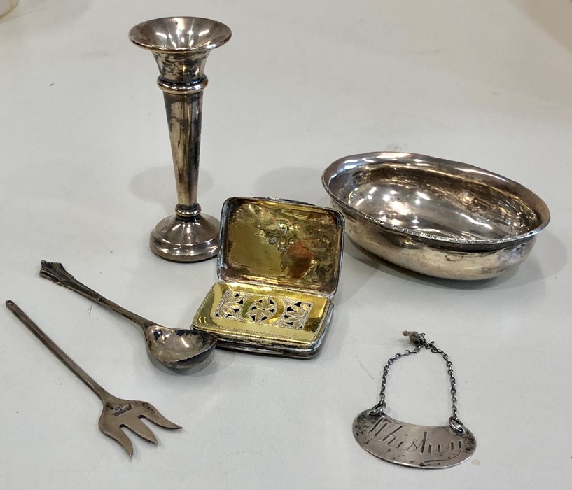 Selection of silver items includes silver vinaigrette etc - Image 3 of 5