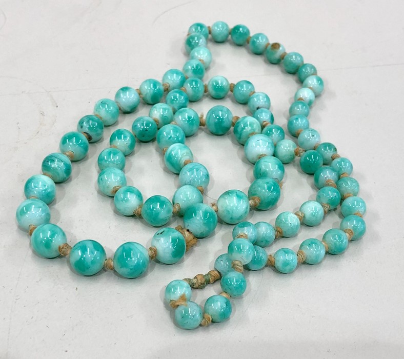 2 vintage Jade type bead necklace and bracelet - Image 4 of 5