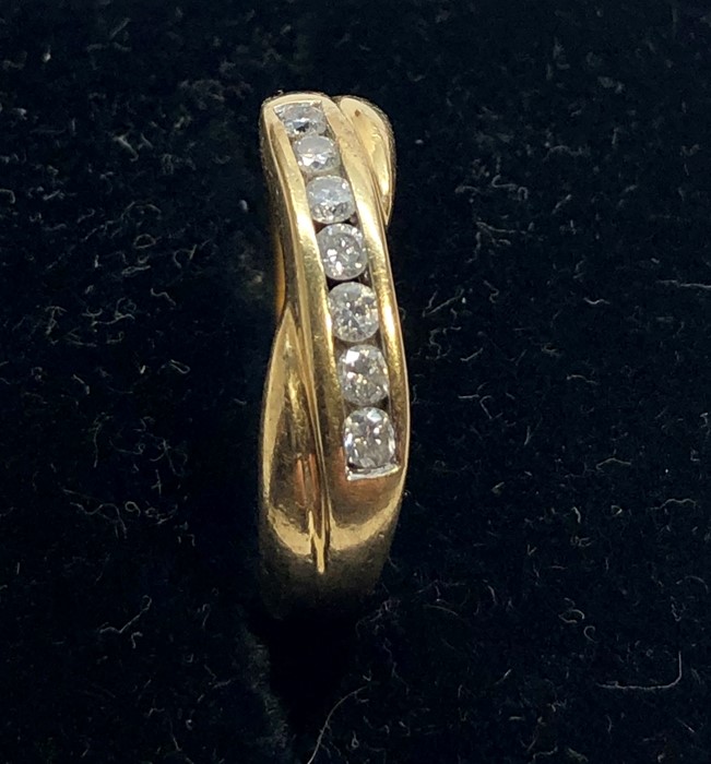 18ct gold diamond ring set wit 7 small diamonds in hallmarked 18ct gold marked 0.25 weight of ring 3 - Image 3 of 4
