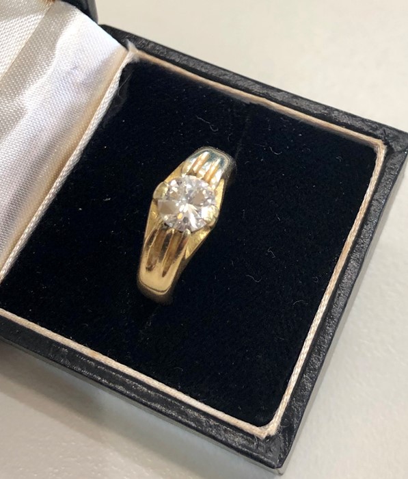 Fine 18ct gold and diamond ring ,Diamond approx 1.15ct - Image 2 of 4