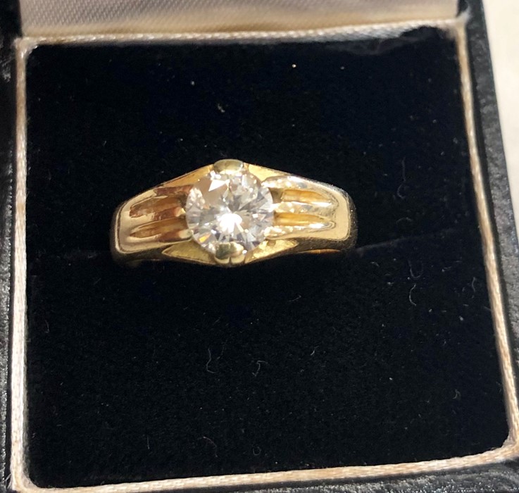 Fine 18ct gold and diamond ring ,Diamond approx 1.15ct - Image 3 of 4