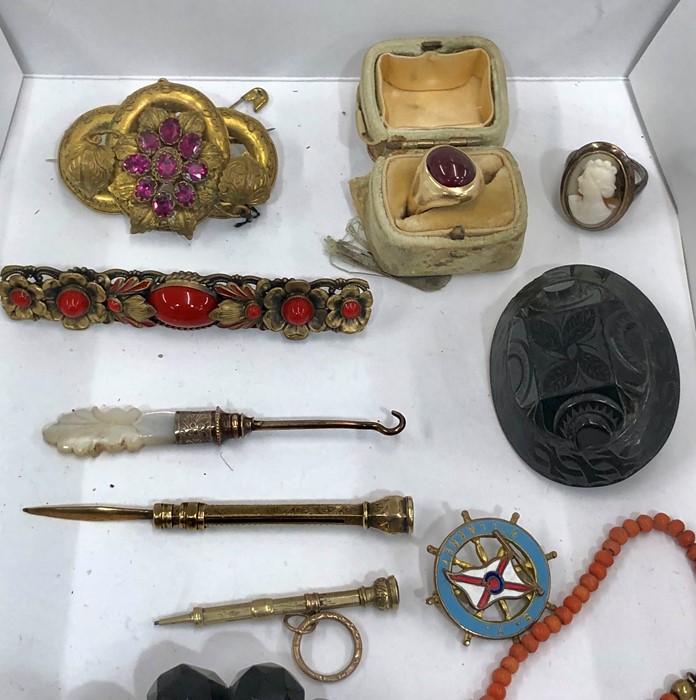 Box of antique and vintage jewellery includes 9ct gold ring jet ,coral necklace toothpick etc - Image 2 of 4