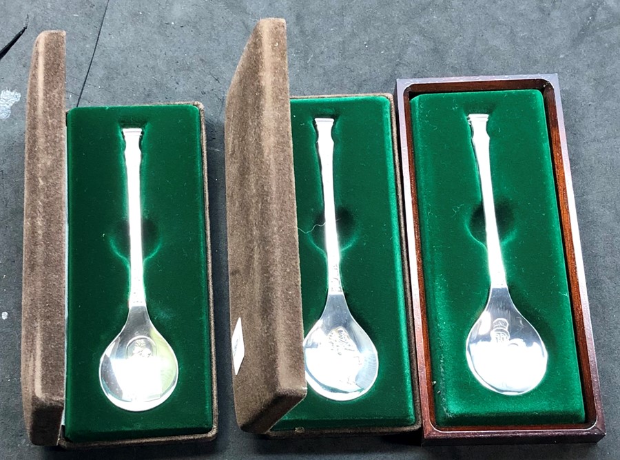 3 silver collectors christmas spoons 1977 by franklin mint and john pinchers all boxed