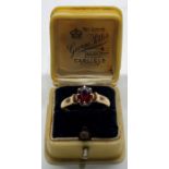 Antique / vintage 15ct gold Garnet ring 15ct gold hallmarks weight of ring 3.5g