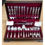 Boxed silver plated canteen of cutlery