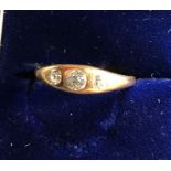 Antique / vintage 14ct gold diamond ring set with 3 diamonds weight of ring 2.7g