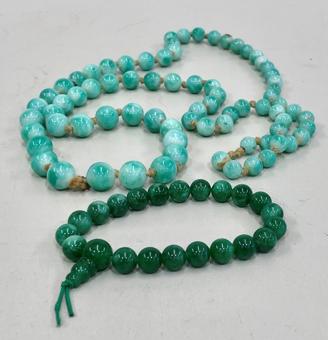 2 vintage Jade type bead necklace and bracelet - Image 2 of 5