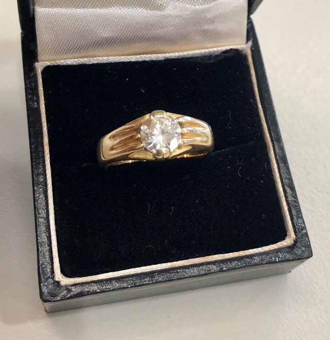 Fine 18ct gold and diamond ring ,Diamond approx 1.15ct