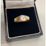 Fine 18ct gold and diamond ring ,Diamond approx 1.15ct