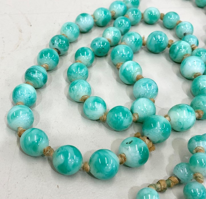 2 vintage Jade type bead necklace and bracelet - Image 5 of 5