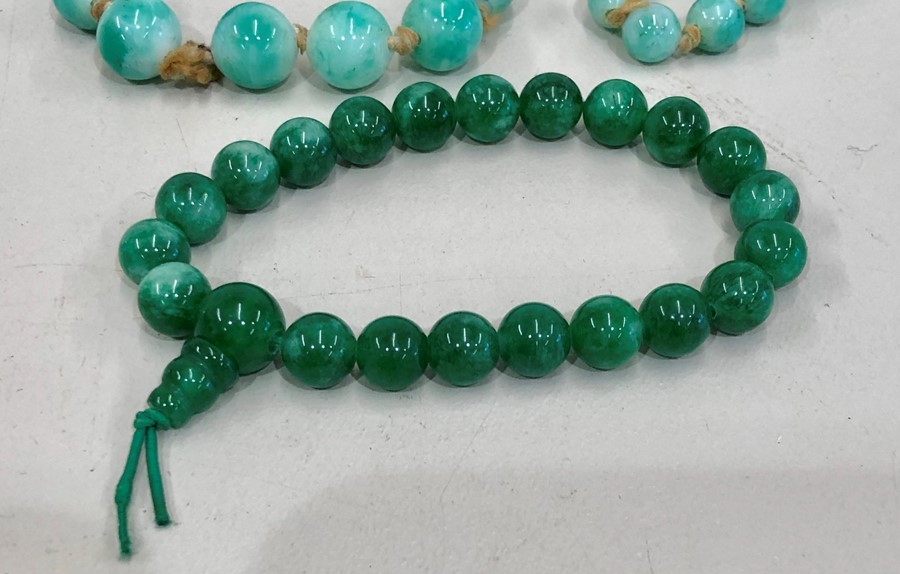 2 vintage Jade type bead necklace and bracelet - Image 3 of 5