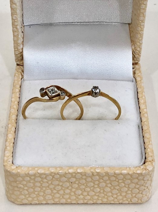 2 vintage 18ct gold diamond rings