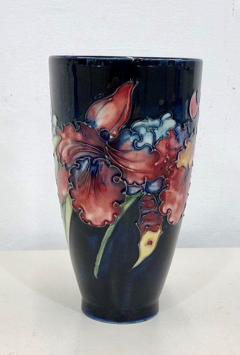 Early Moorcroft vase measures approx 17.5cm tall signed on base - Image 3 of 4