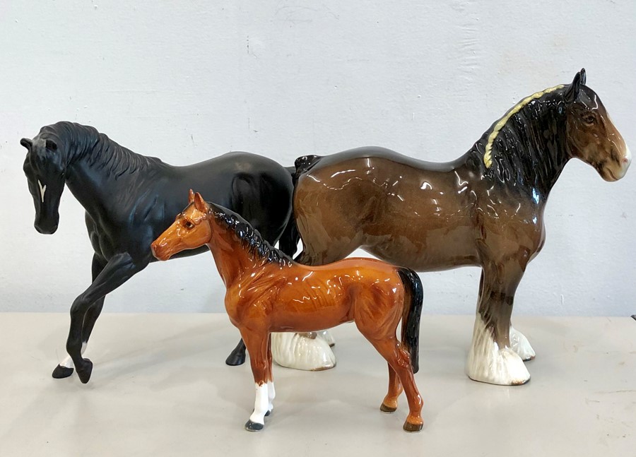 Beswick shire horse royal doulton black horse and 1 other - Image 2 of 2