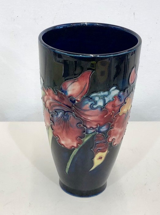 Early Moorcroft vase measures approx 17.5cm tall signed on base - Image 2 of 4