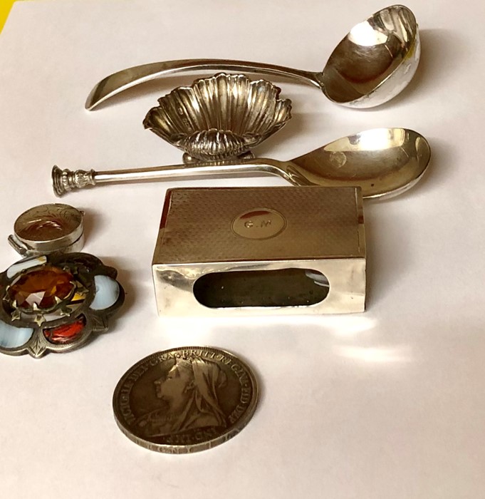 Collection of silveritems includes scottish brooch victorian crown etc - Image 2 of 4